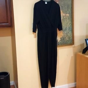 Kim&Co,black jumpsuit xxl,in like new w/pockets condition.ptp26",is32"